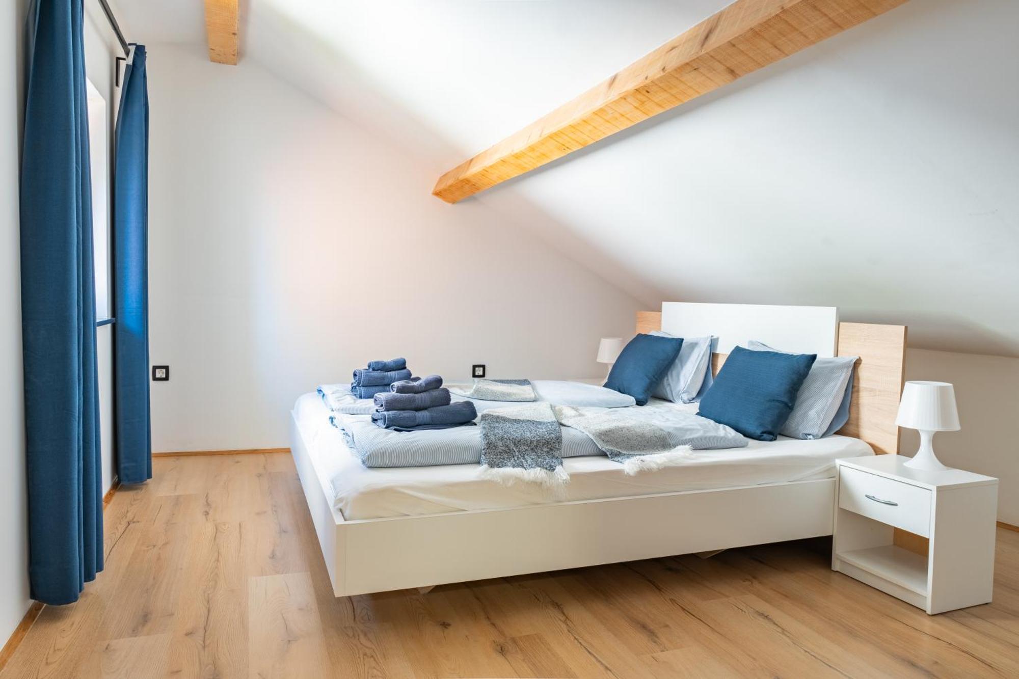 Via Paradiso Apartments 피란 외부 사진