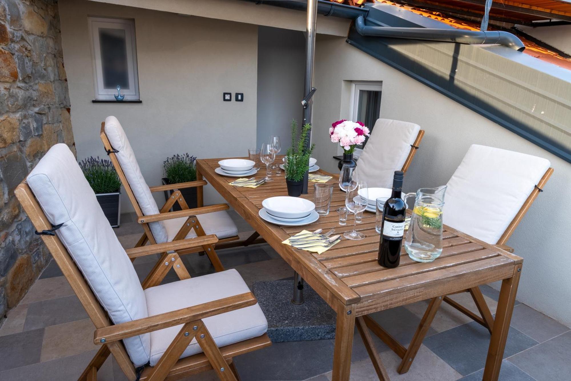 Via Paradiso Apartments 피란 외부 사진