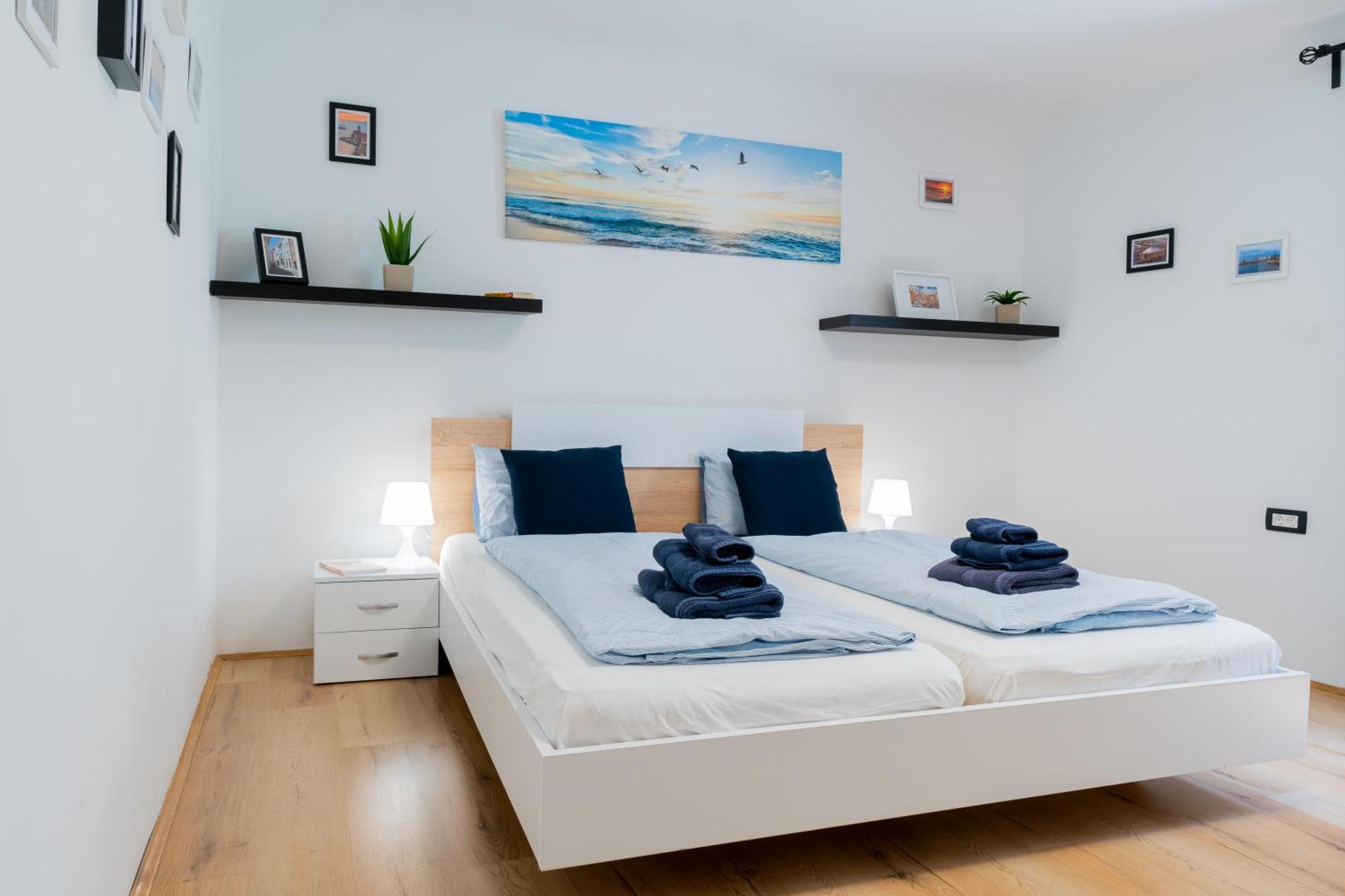 Via Paradiso Apartments 피란 외부 사진